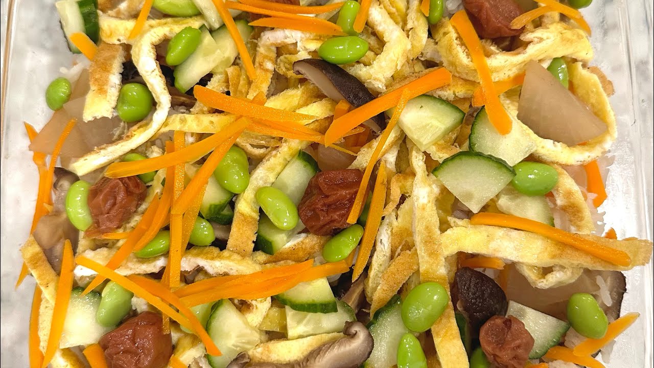 Vegetarian Chirashi Sushi aka Scattered sushi #vegetarianchirashisushi