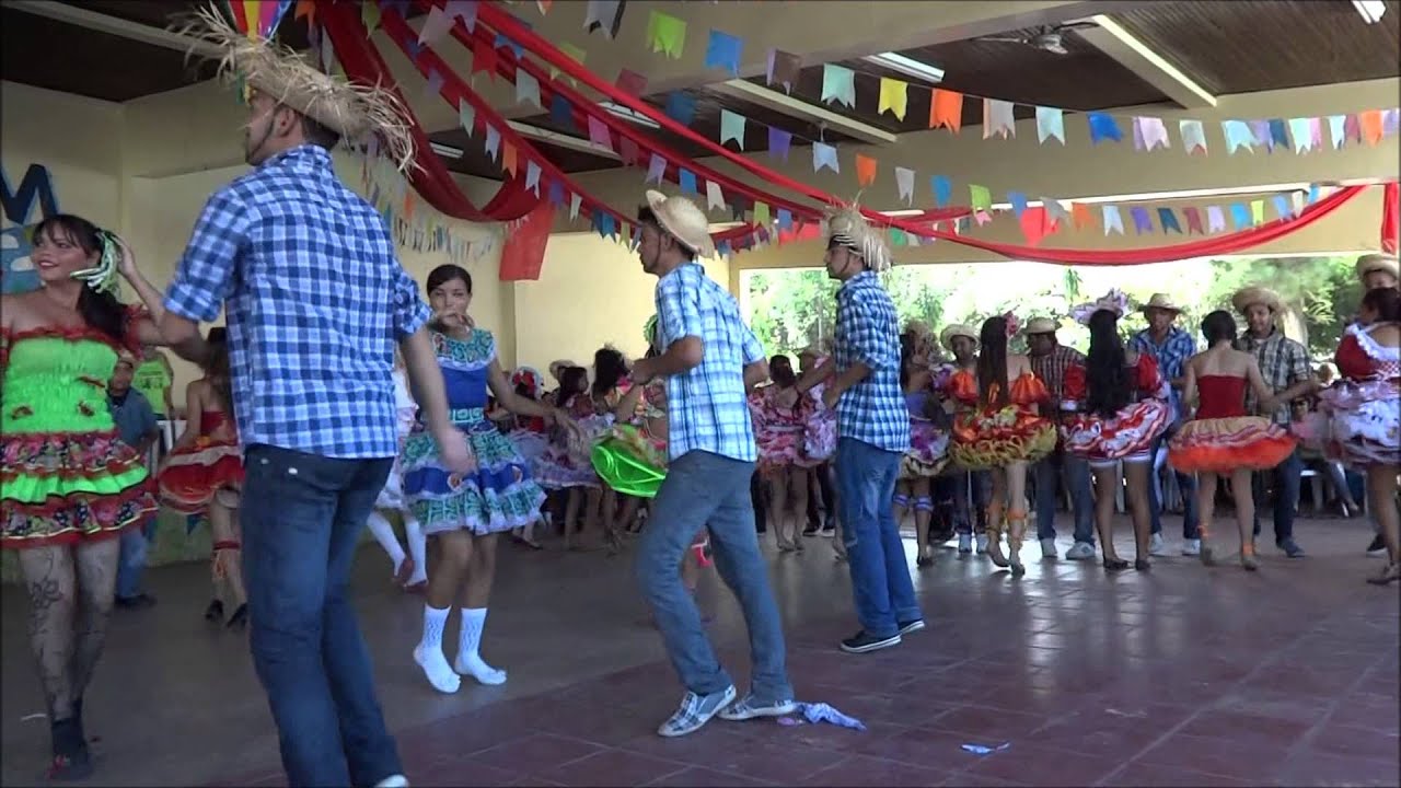 Escola Lauro Sodré- Quadrilha Junina-2013.