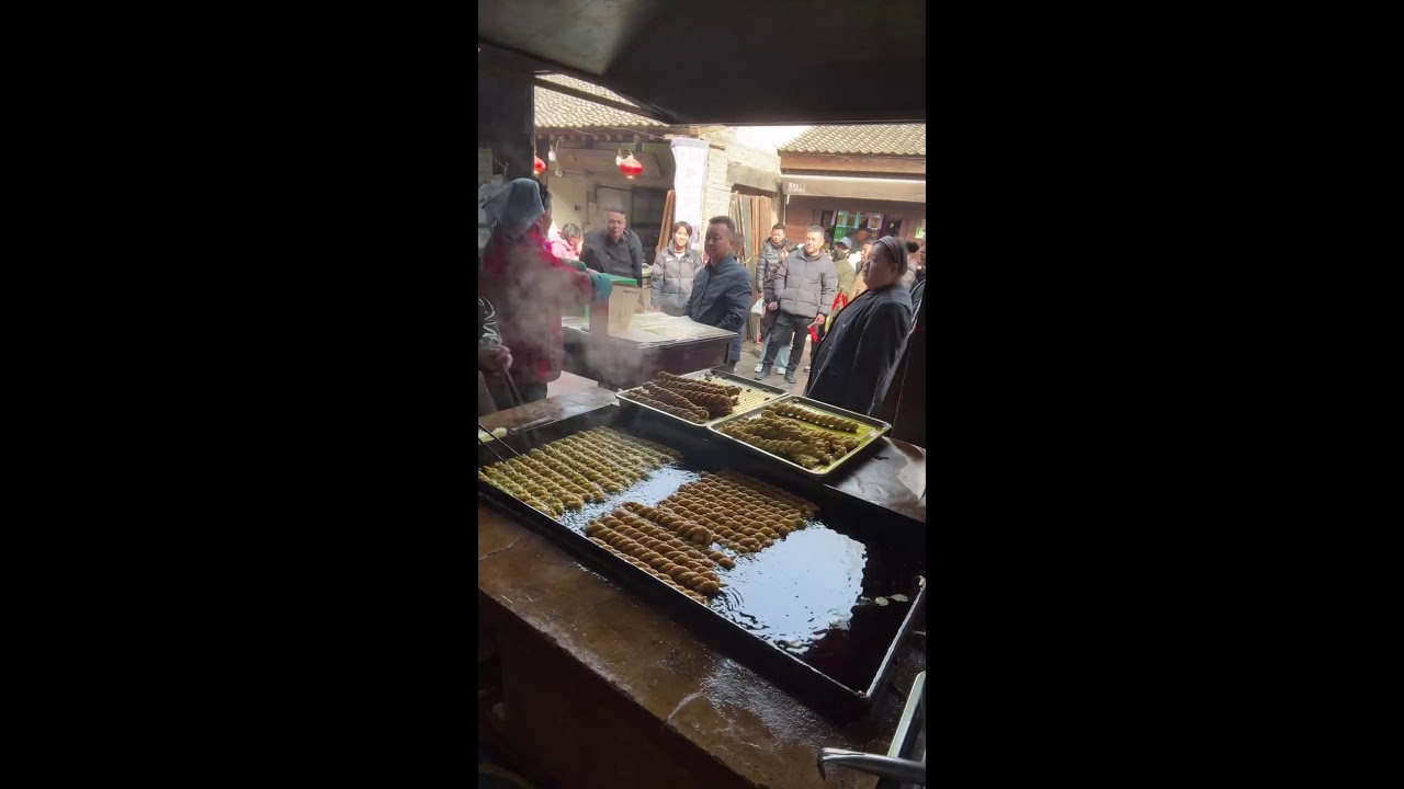 Magical Chinese street food 神奇的中国街头美食  不思議な中国の街グルメ