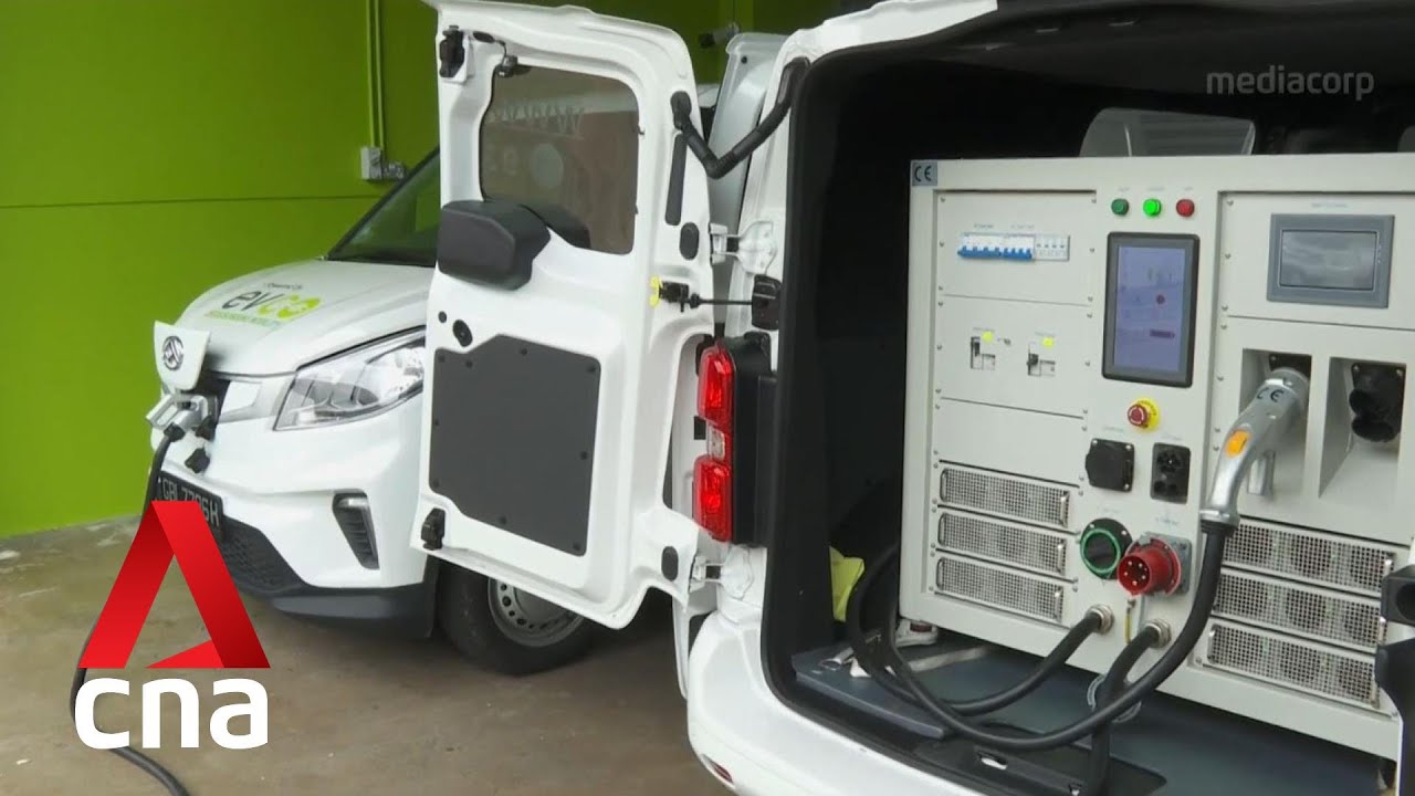 Мобильные зарядные устройства появились на улицах на фоне растущего спроса на электромобили в Сингапуре