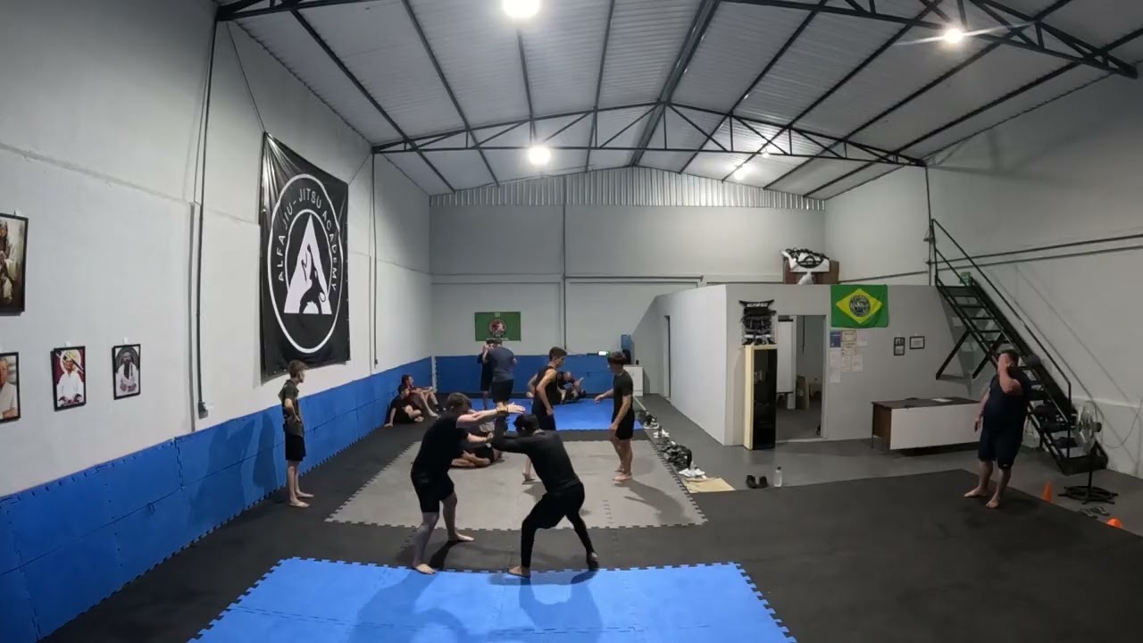 Treino de jiu-jitsu 03/02/2026 com o Professor Rodrigo - insta:tucanocere - parte II