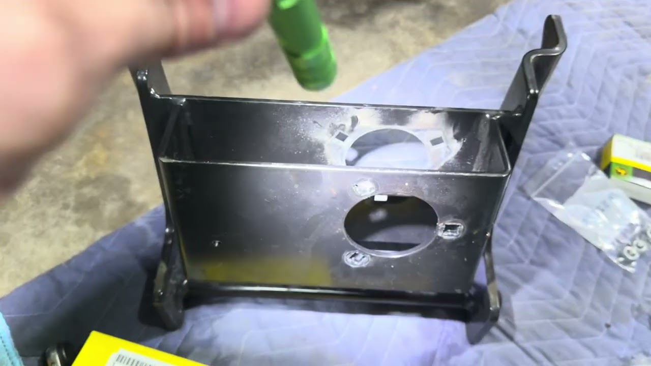 Front carrier bearing replacement on John Deere 1025r, same ish for 2 & 3 series 