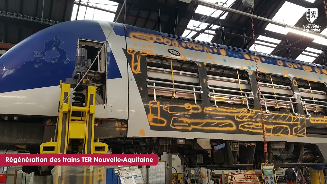 Opération « mi-vie » : comment les rames de TER sont remises à neuf