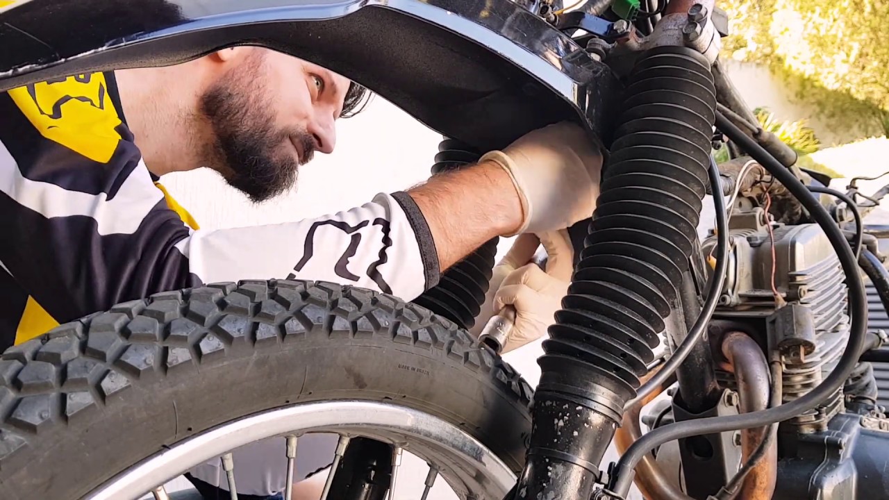 Desmontando a Yamaha XT 225
