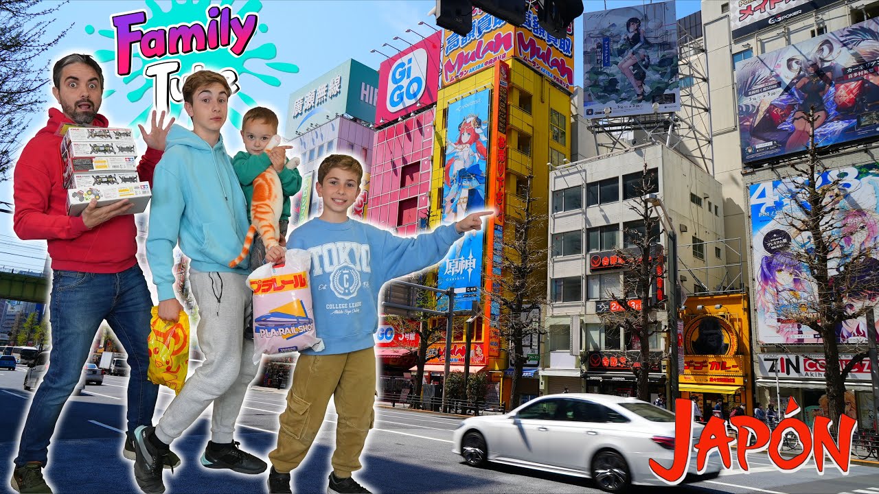 Tiendas y Maquina Gancho en Tokio Akihabara