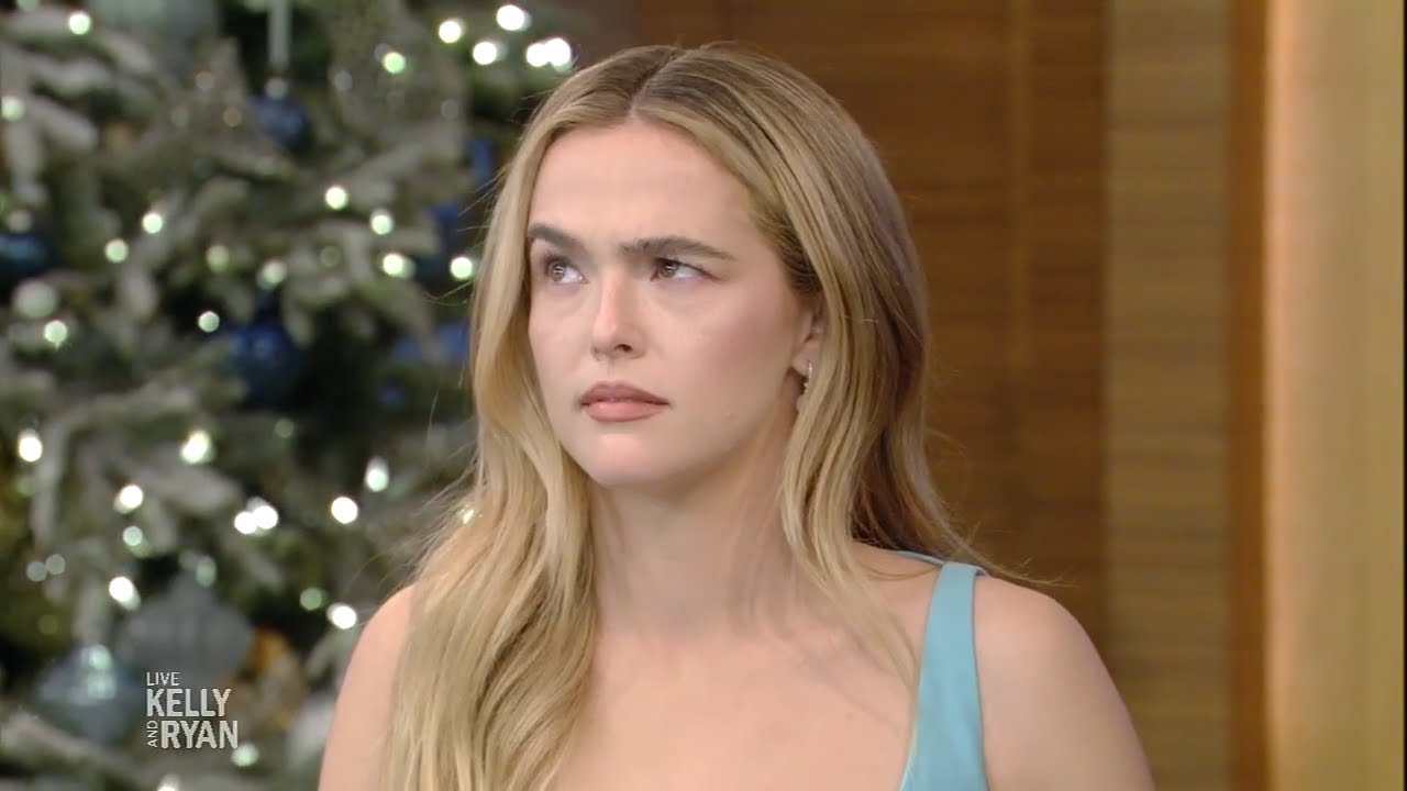 Zoey Deutch's Talented Eyebrows