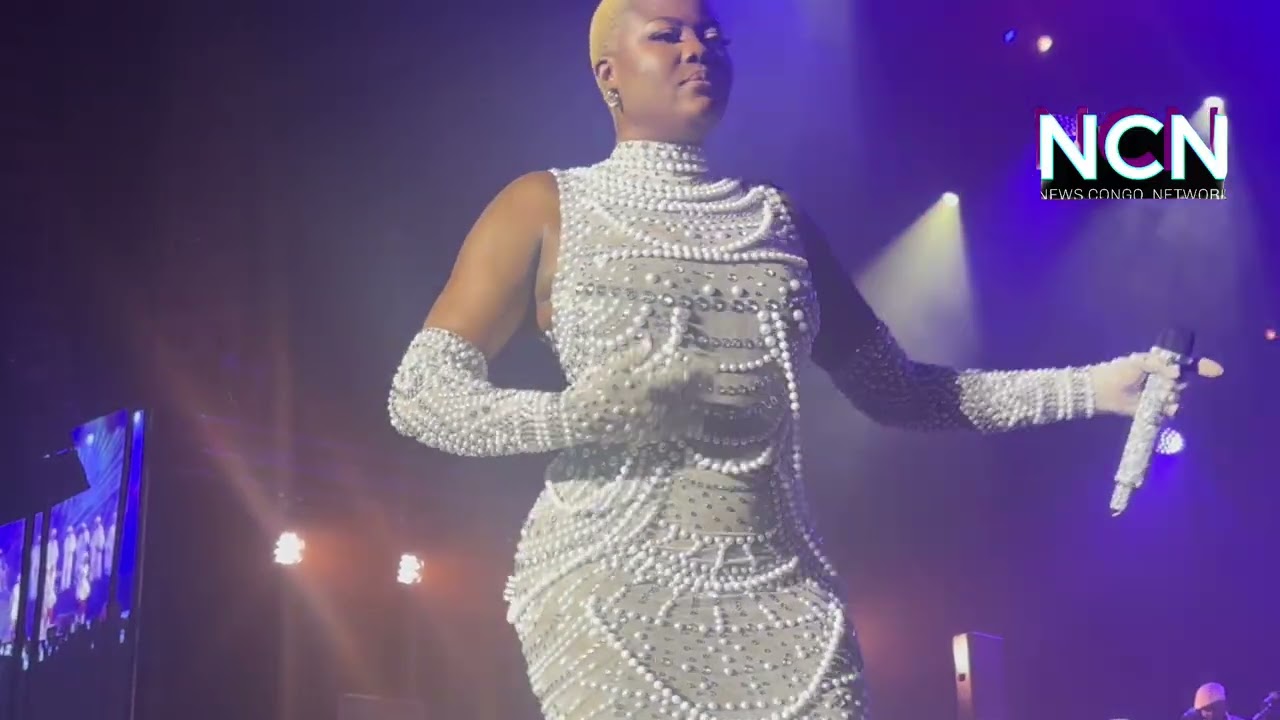 Concert KOFFI OLOMIDE - ING ARENA: La superbe performance de MAMACI CINDY LE CŒUR (Chemin de la vie)