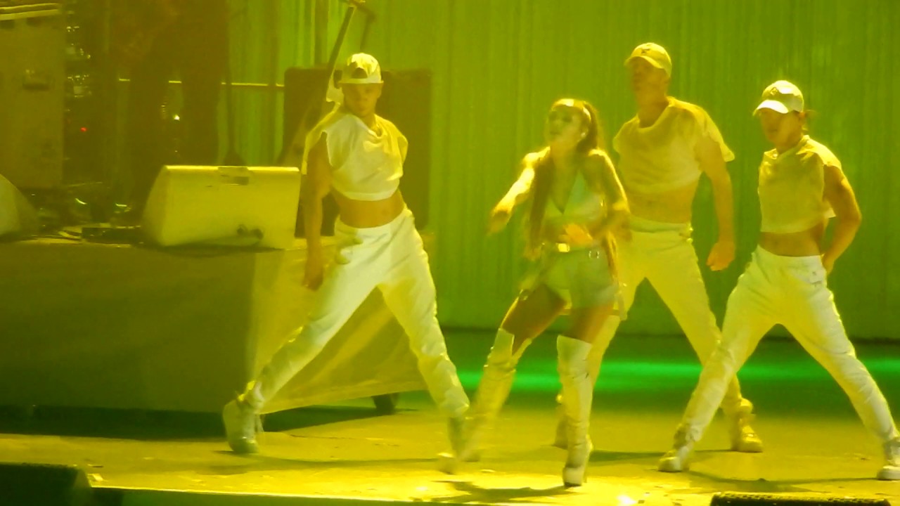 Ariana Grande - Greedy/Focus - Amsterdam - 14 may - live