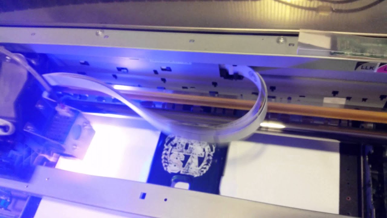 FreeJet 330UV LED Printing A Phone Case (clip) | Omniprint International