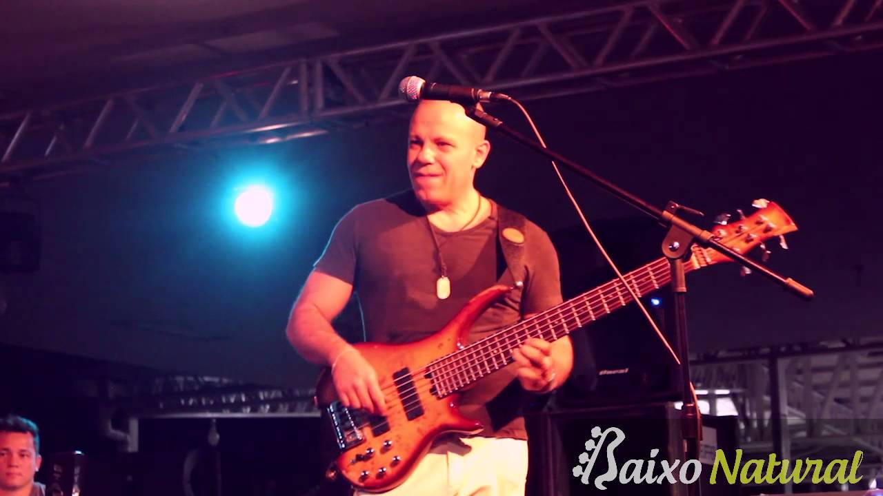 André Neiva Interpreta Arthur e o Gigante
