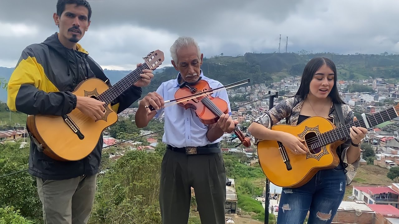 MARIPOSA CONSENTIDA - Familia Bermúdez