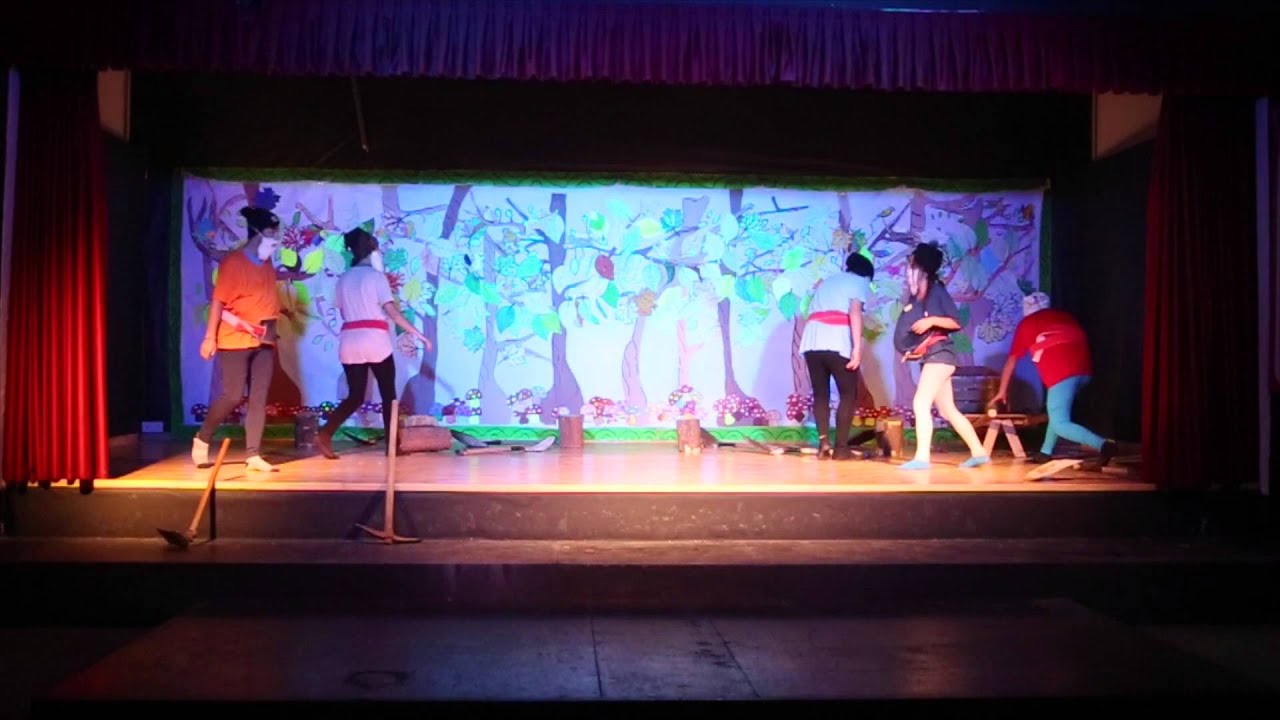 Blancanieves y los 7 enanitos: teatro-musical Colegio Gibraljaire (29-04-2014)