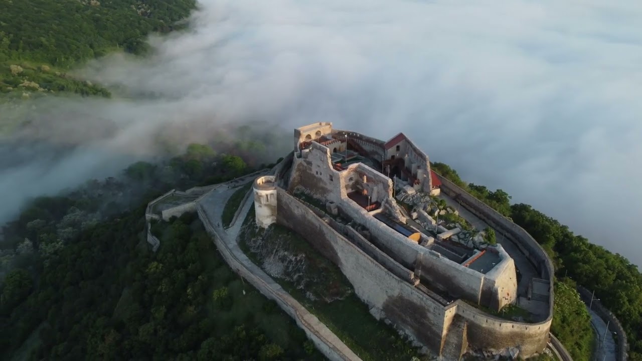 Cetatea Deva dupa reabilitare...intr-o dimineata magica de mai 2024