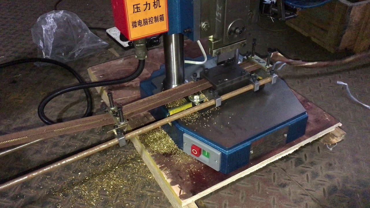 HY-101JB semi auto metal zipper gapping machine