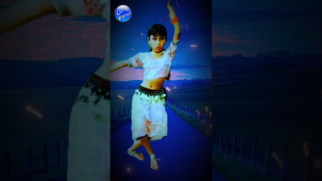 bahon mein bottle💃😎 #shorts#dance#youtube#trending#viral#bollywood#song#shortvideo