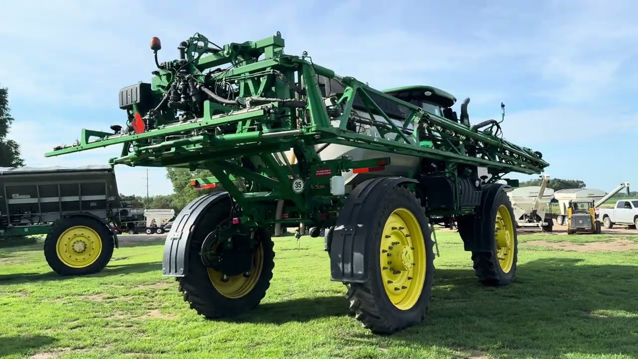 2018 John Deere R4045 Sprayer