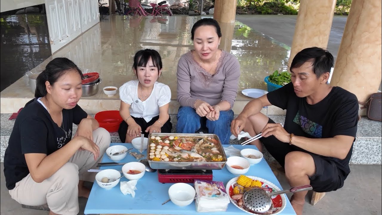 Cập Nhật Ở Qu&ecirc; V&agrave;o M&ugrave;a Trồng Rau V&agrave; Sum Vầy B&ecirc;n Nồi Lẩu Th&aacute;i Si&ecirc;u Ngon. || Ut Mini.