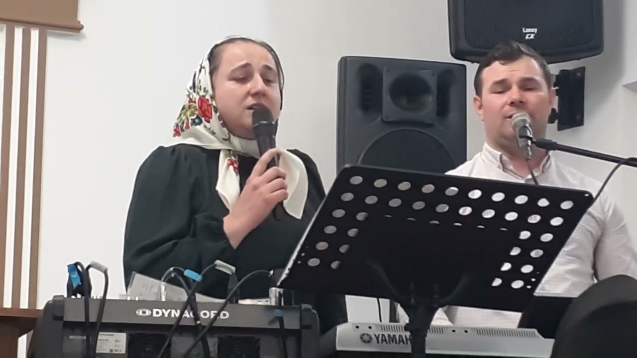 De atâtea ori ai auzit cuvântul cântă Familia Schiop din Maramureș