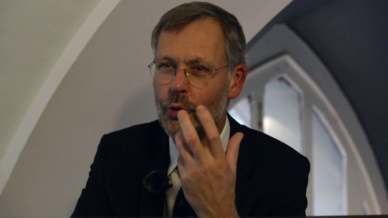 Quelle est votre mission au CNES ? - Entretien avec Jacques Arnould- un film d'Igor Ochmiansky