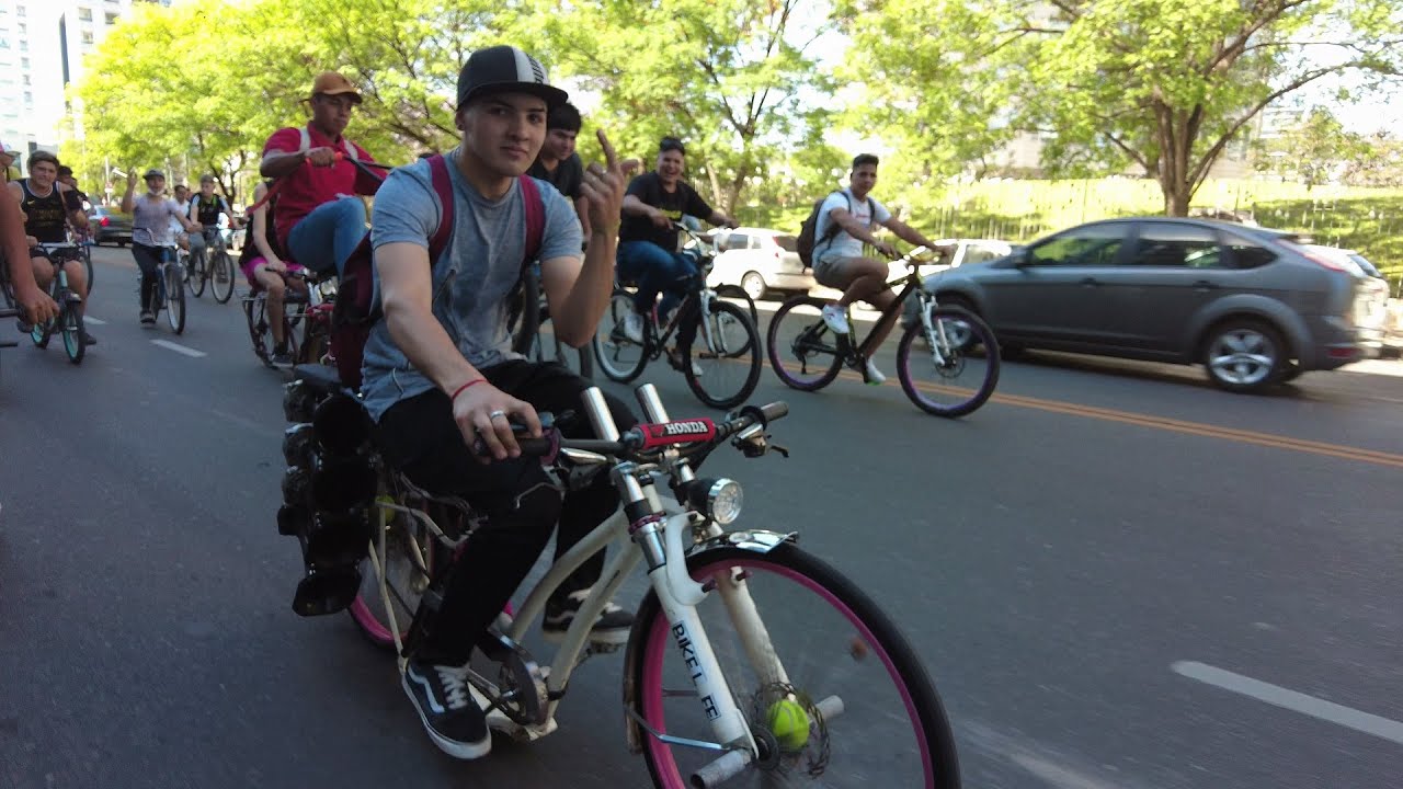ESCUCHANDO TIKI TAKA (Tirri La Roca) CON LA BANDA DE BICIS AL PISO MAS GRANDE DEL PAIS