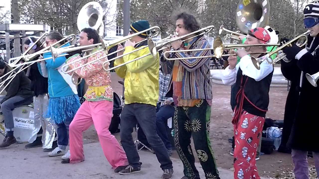 Fanfare Piston