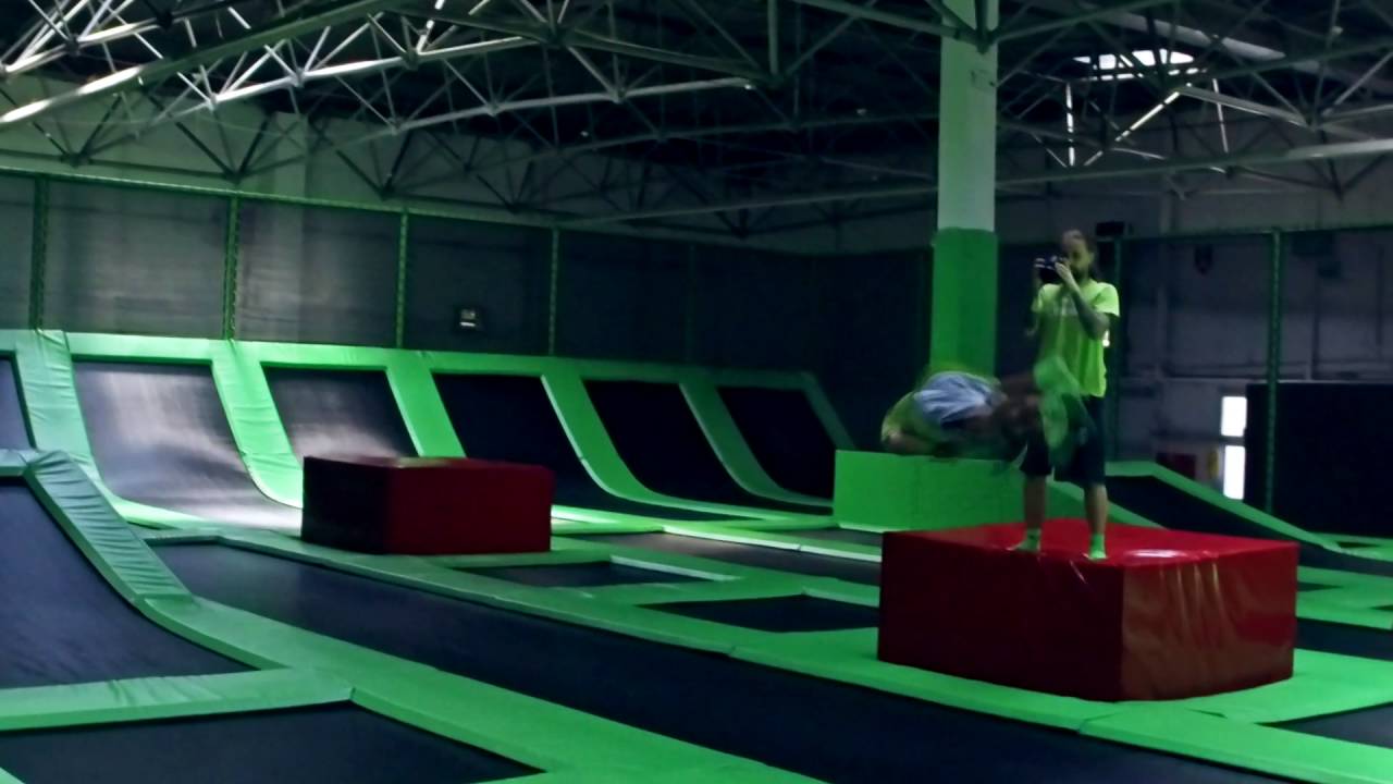 Trenerzy Kamil i Mateusz w GOjump!