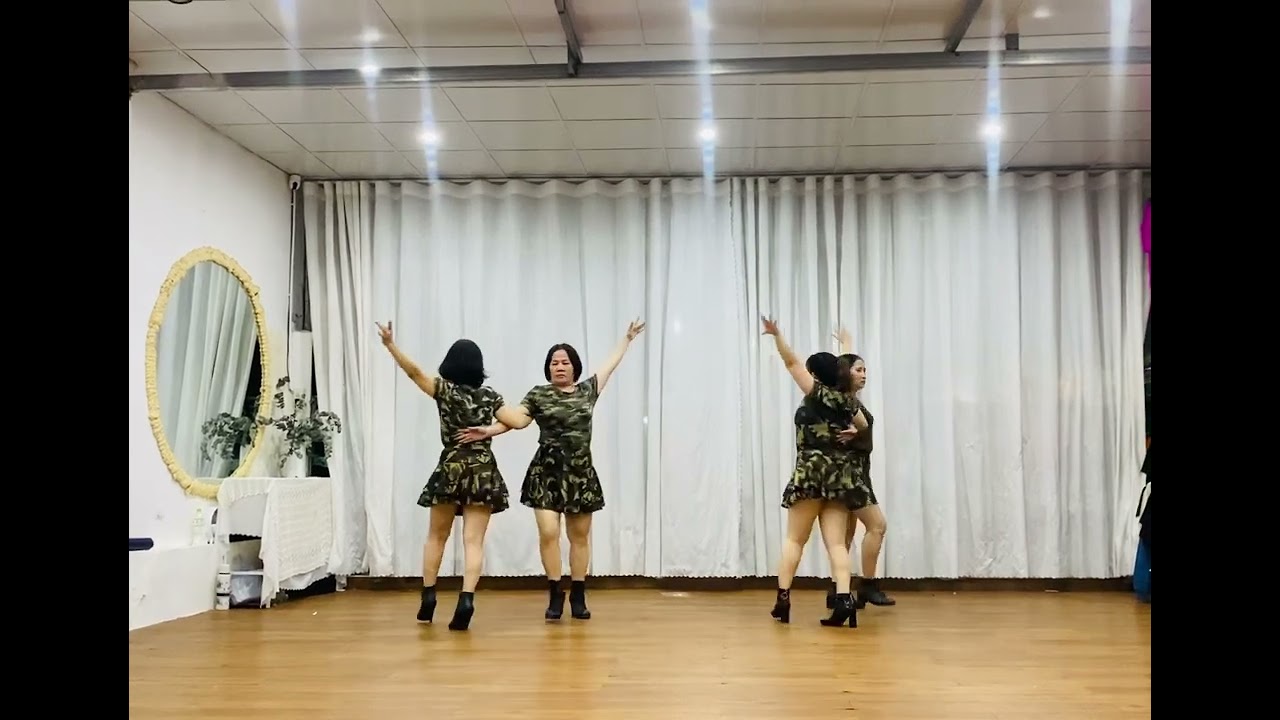 Khiêu vũ Pasodoble . Bác cùng chúng cháu hành quân .