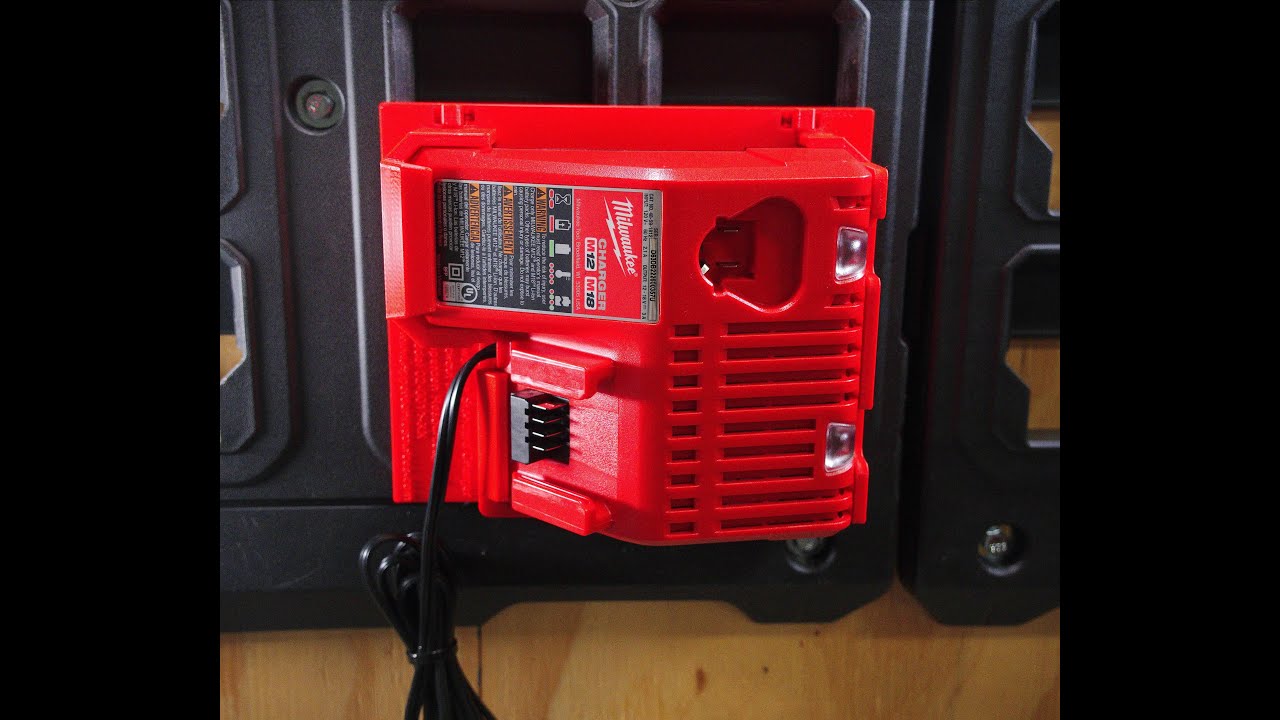 Milwaukee Standard Charger Packout Wall Mount