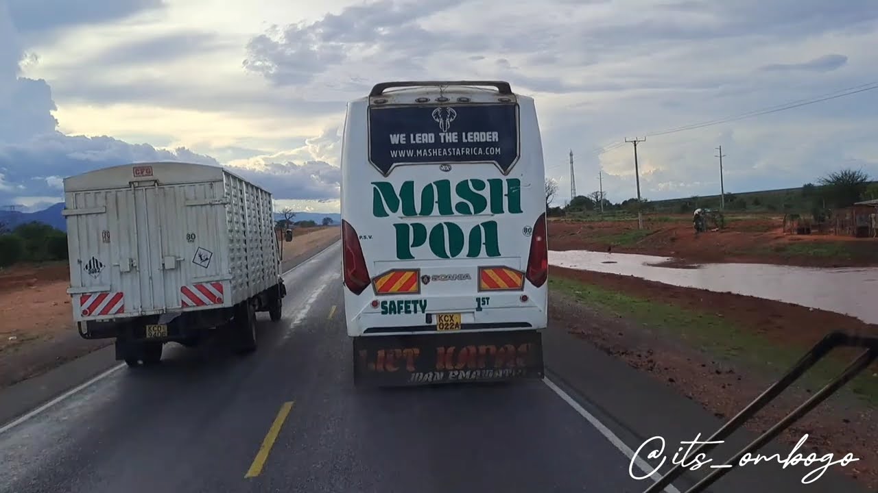 SEE 😳 WHAT ISUZU FRR33 SCHOOLBUS DID TO MASH E.A SCANIA P360 ON MOMBASA-NAIROBI HIGHWAY
