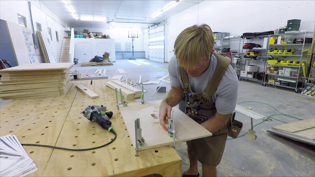 Building my woodshop #24: Drawer pull jig.