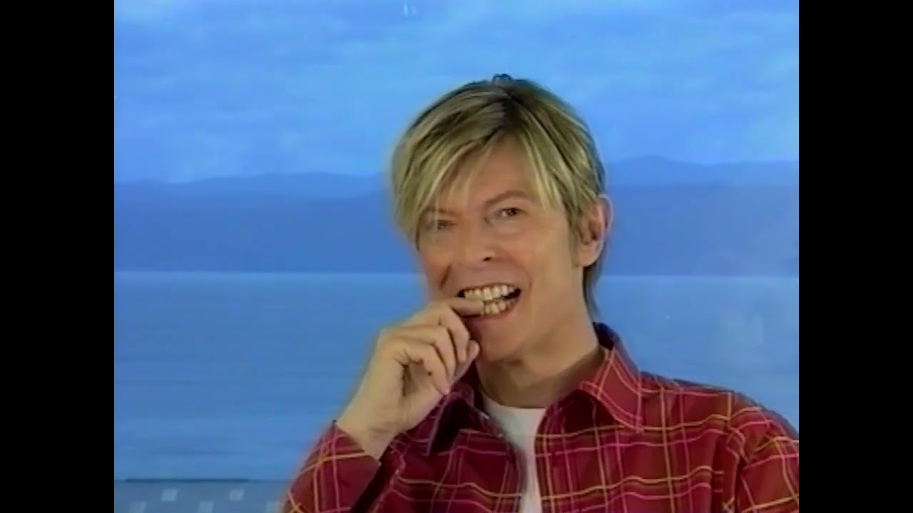 David Bowie 3 News & Holmes NZ interviews 13 Feb 2004