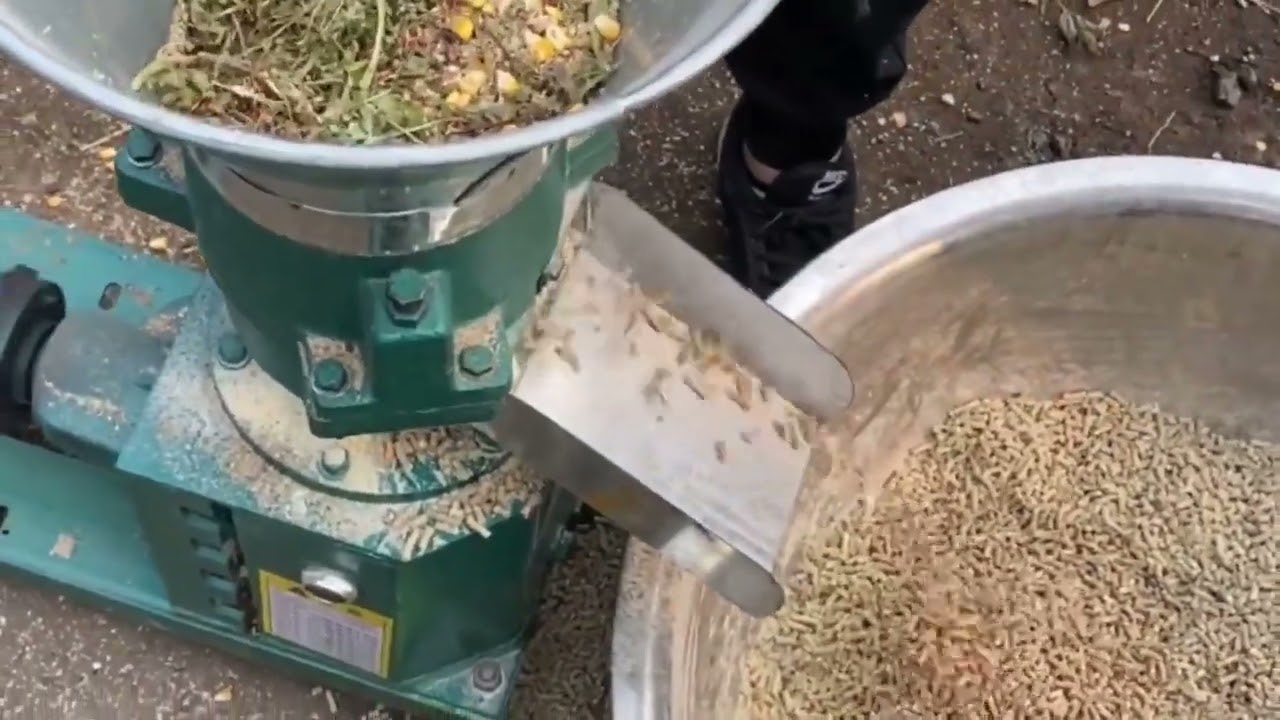 Mwalimu KUKU FARM JIPATIE Mashine ya kutengeneza Chakula cha kuku, samaki na sungura