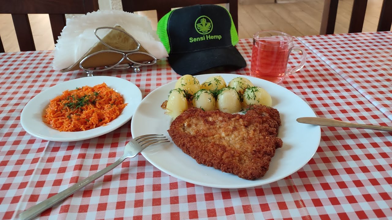 Szama Vlog - Bar mleczny Miś - Kotlet schabowy z ziemniakami, surówką i kompotem