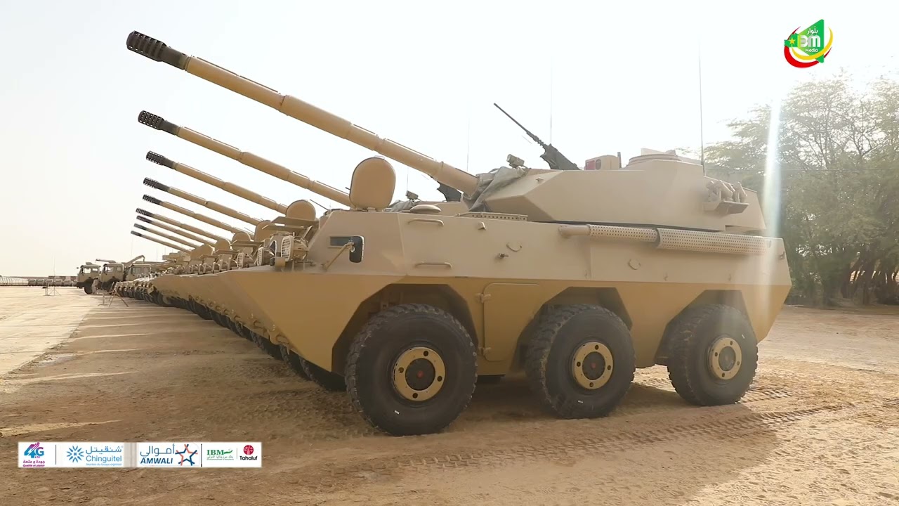 جوانب من الزيارة التفقدية التي أداها الرئيس غزواني، للعتاد العسكري الذي وصل مؤخرا إلى البلاد.