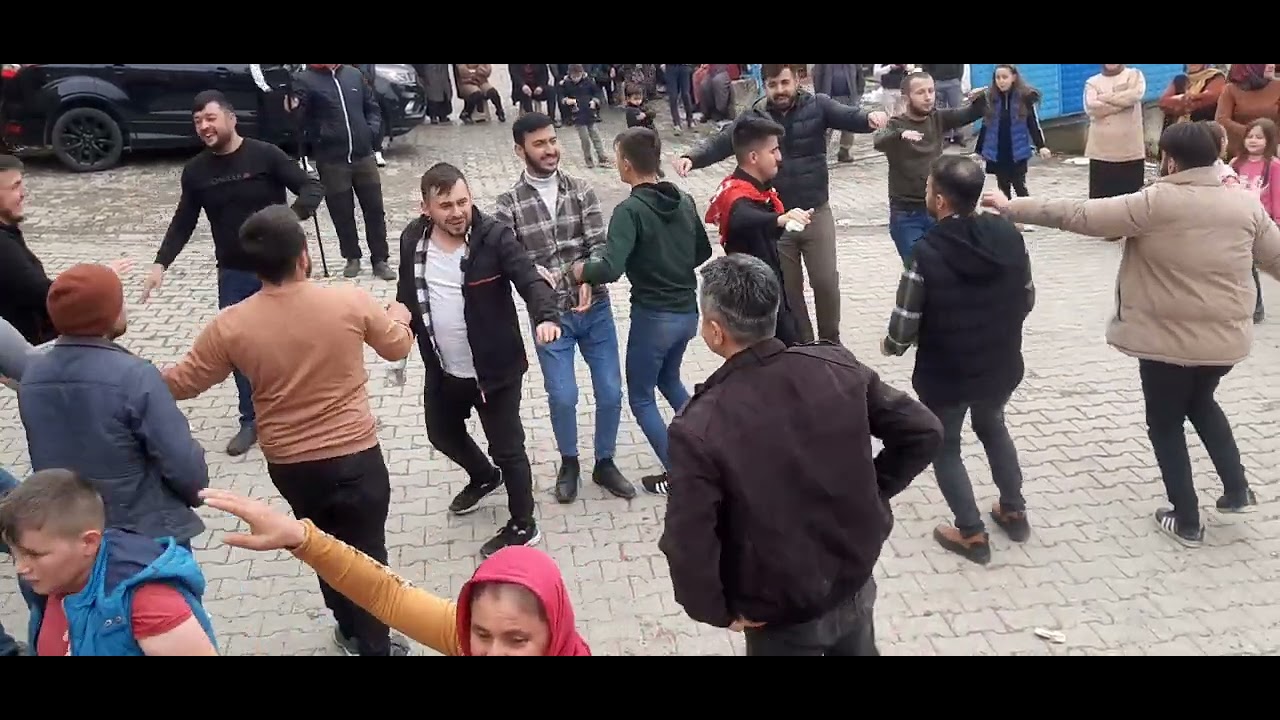 Davullu Alapli Bizim Koyun gecleri fena SARIKAYAKÖYÜ💙💙💛💛