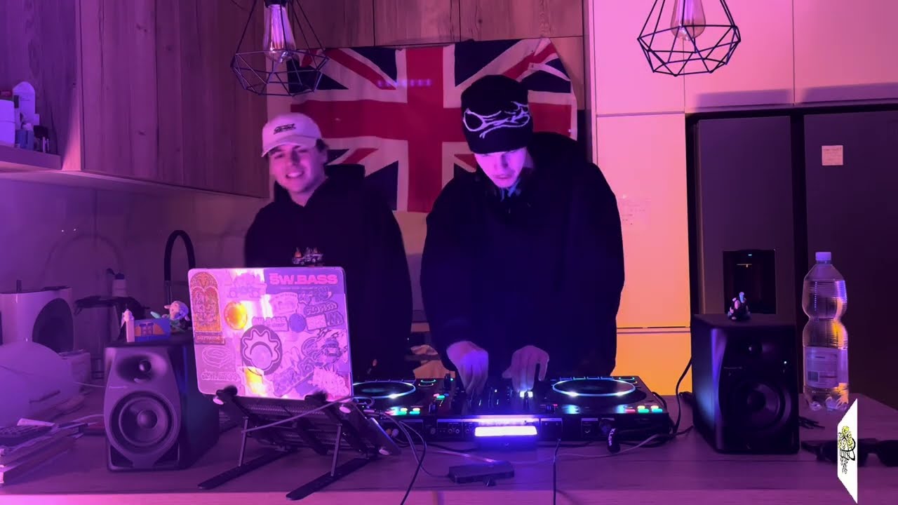 UK Garage is Massive - Mix Vol 2. by ITB Crew