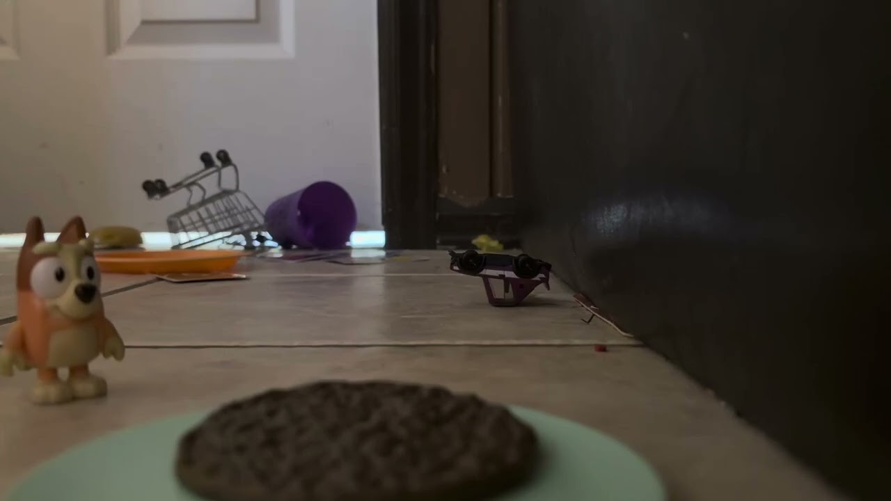 Chef Aiden makes a burger combo ￼