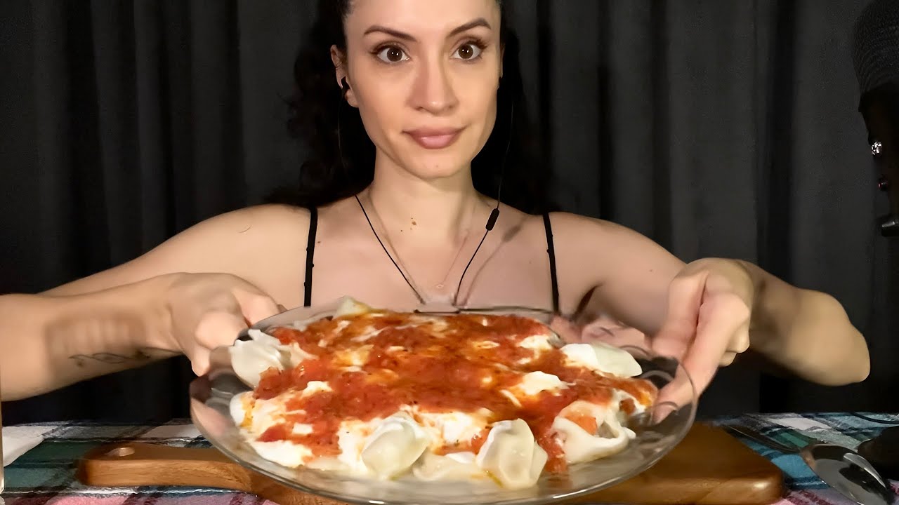 ASMR MUKBANG Soslu Mantı Yedim ! (NO TALK) #mukbang