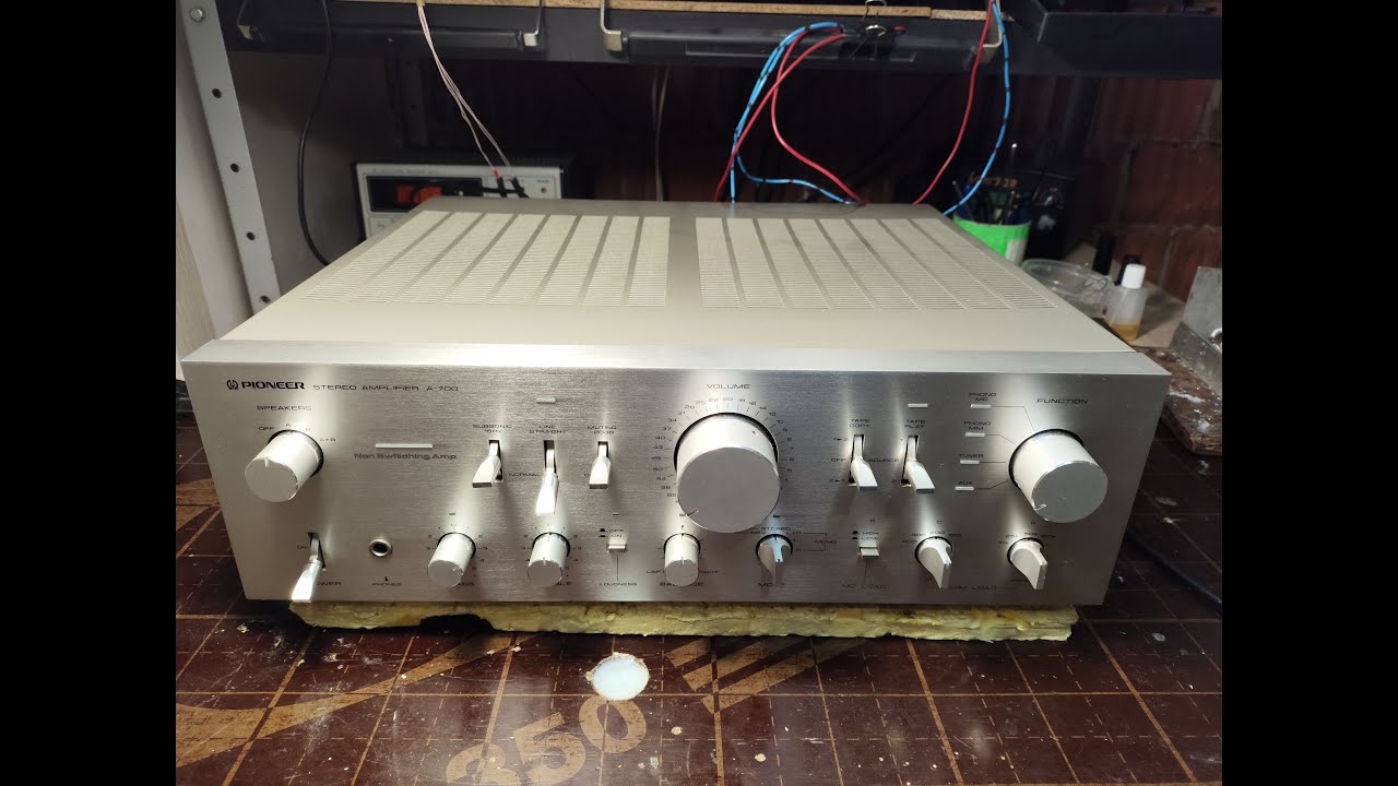 Pioneer A-700 всем ребятам пример.