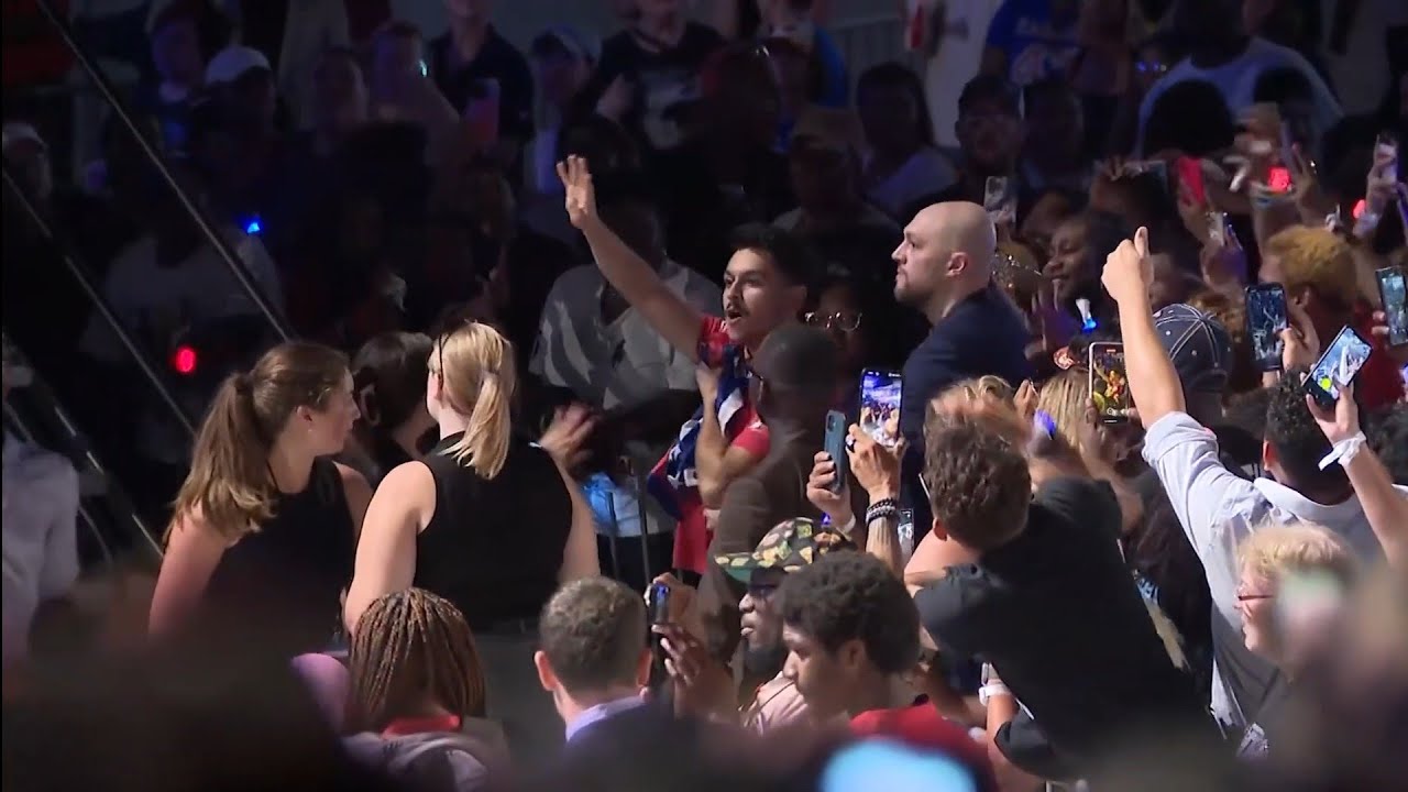 TRUMPSTERS STORM THE KAMALA HARRIS RALLY IN HOUSTON,TEXAS