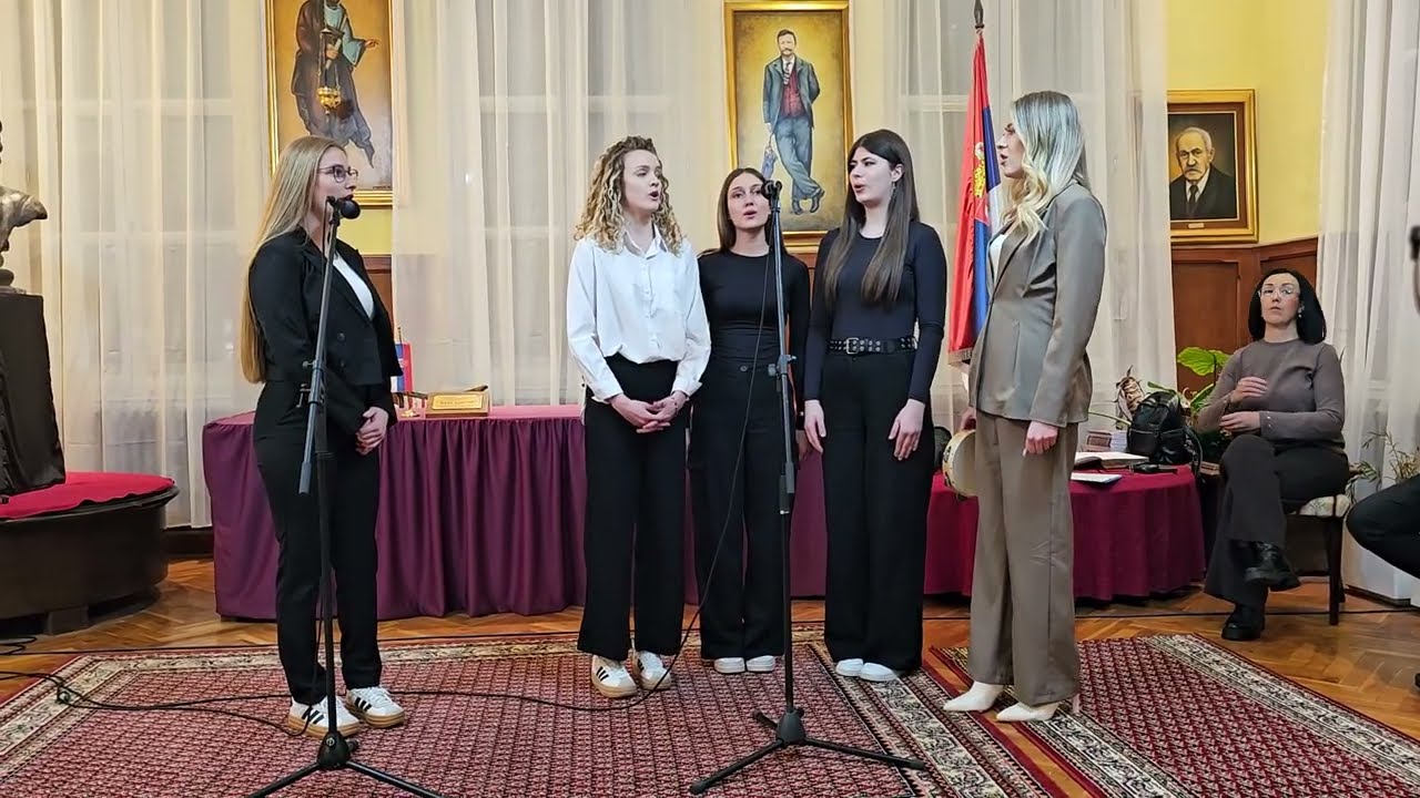 Ženska pevačka grupa 