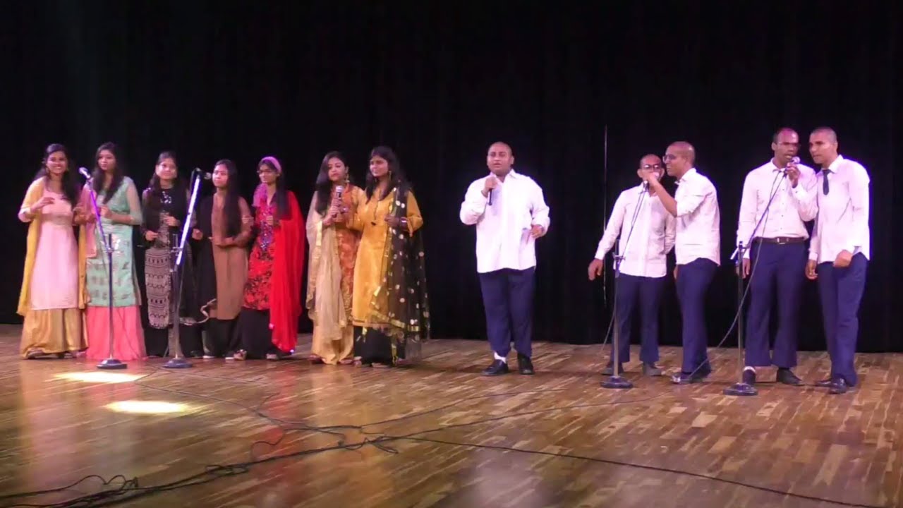 Group Singing on Bollywood songs | College freashers | GMC Banda