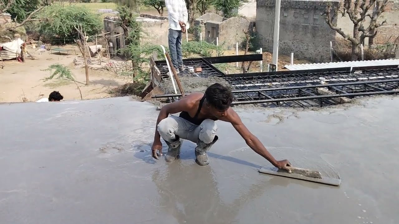 Dekhiye rcc bhrai ka leval kar raha hai or kam achha chal raha hai #construction #Makan #viral video