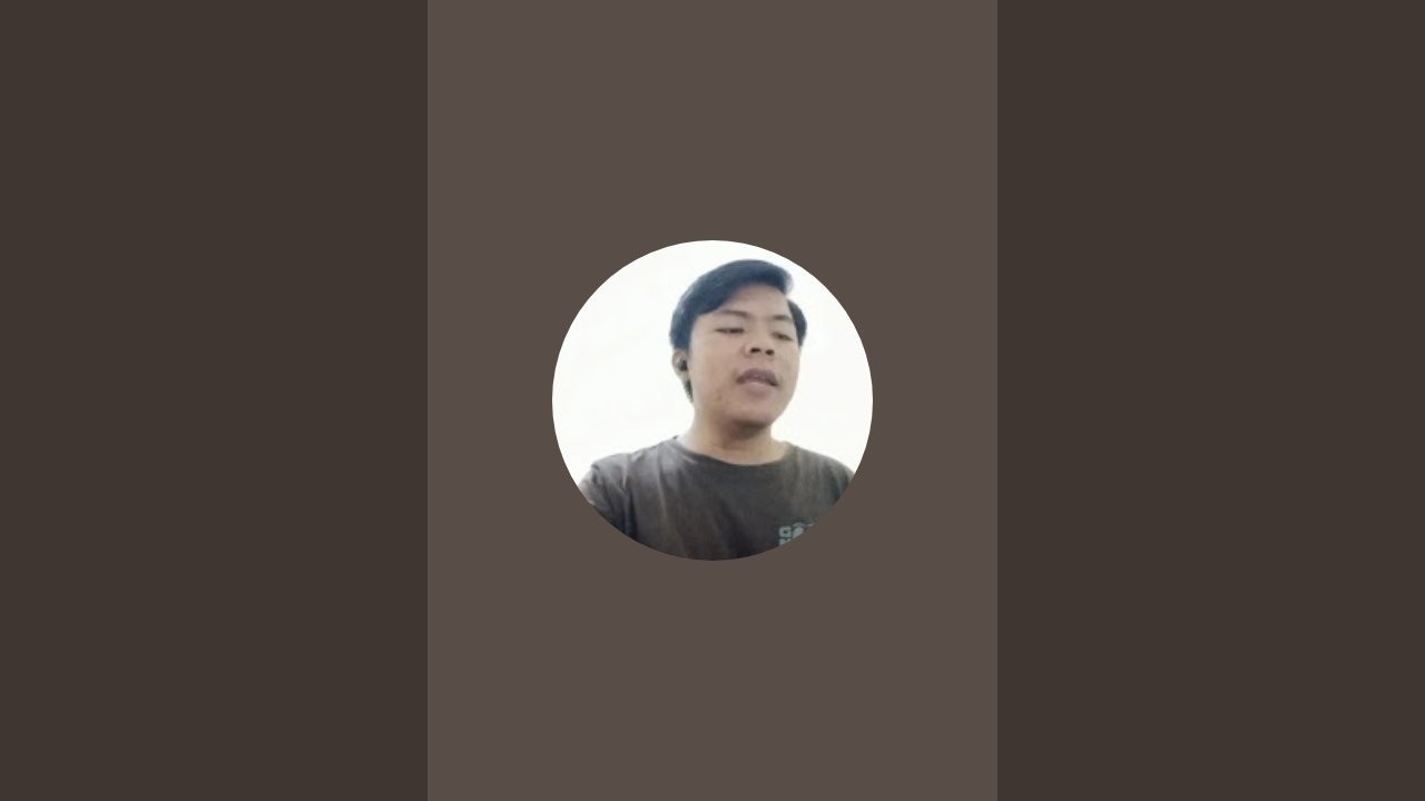 Linggom Sahat Martua Marpaung überträgt einen Livestream.
