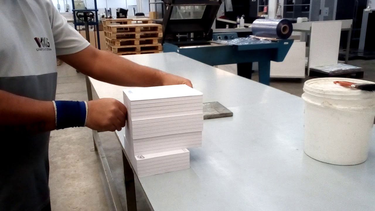 Operando Guilhotina Polar 92X Plus