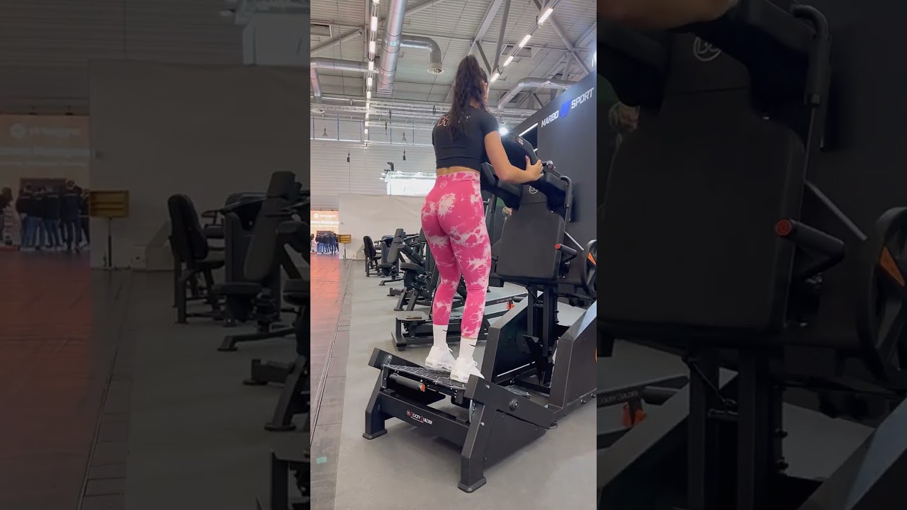 Booty Builder ® V Squat