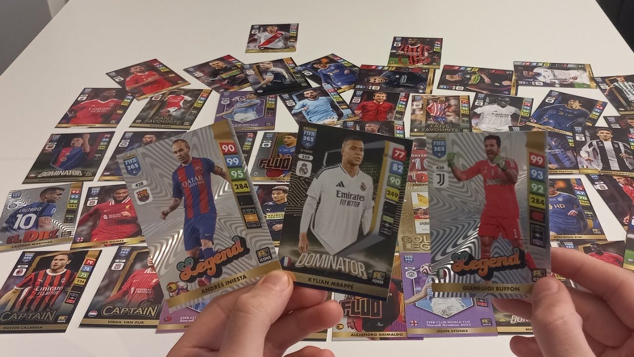 Otwieram saszetki z piłkarzami panini fifa 365 2025- Trafiłem dwie legendy!!