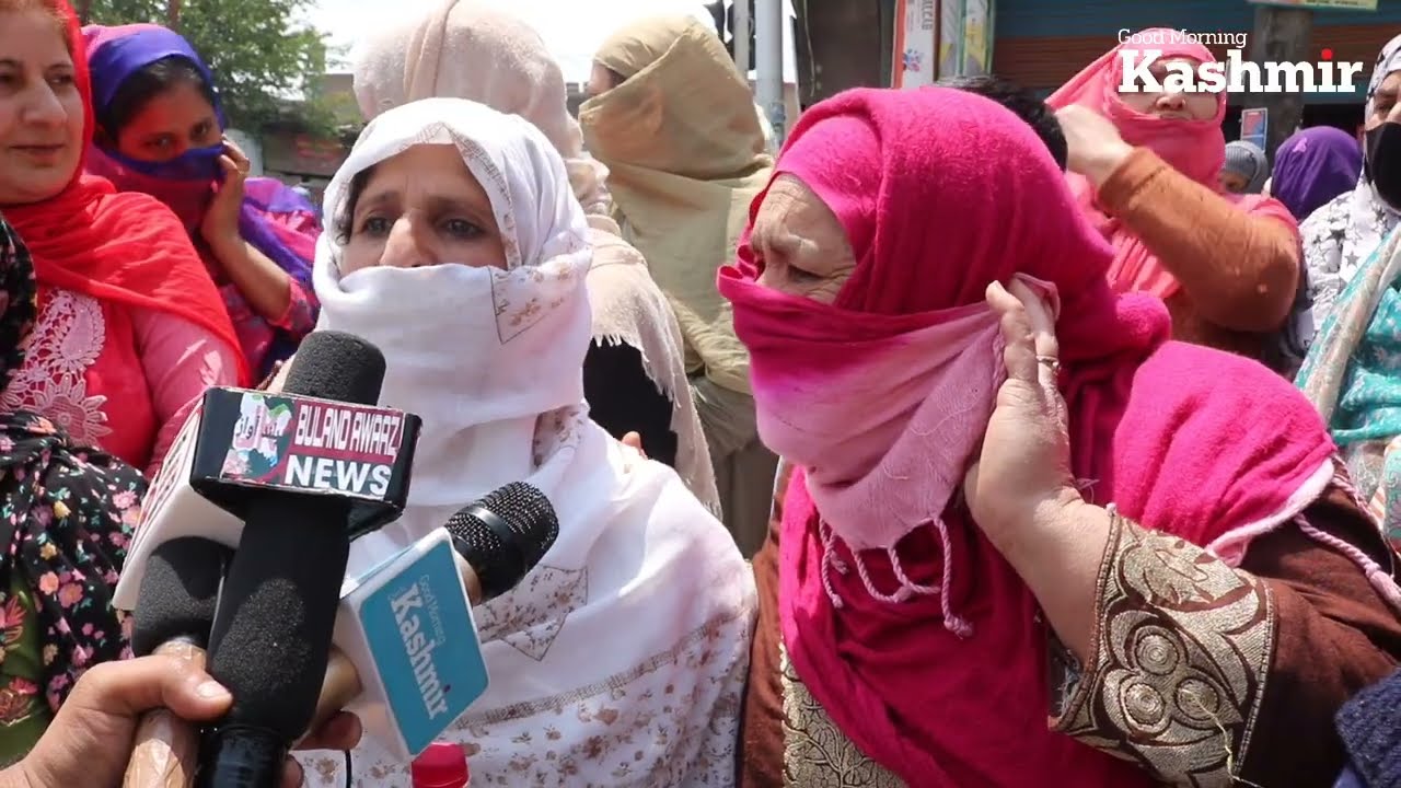 Batamaloo women protesting in noval way against installing smart meters.