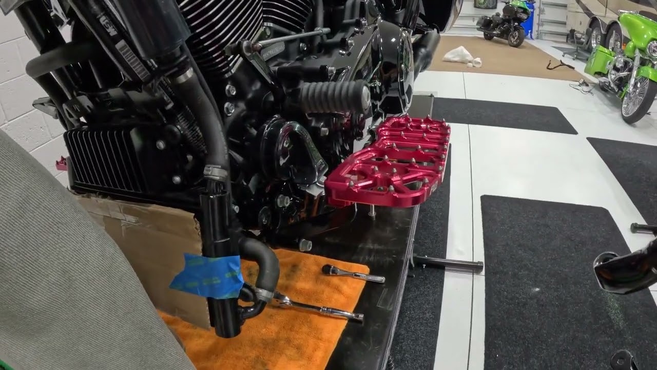 2024 and up Harley Touring flat out bar install