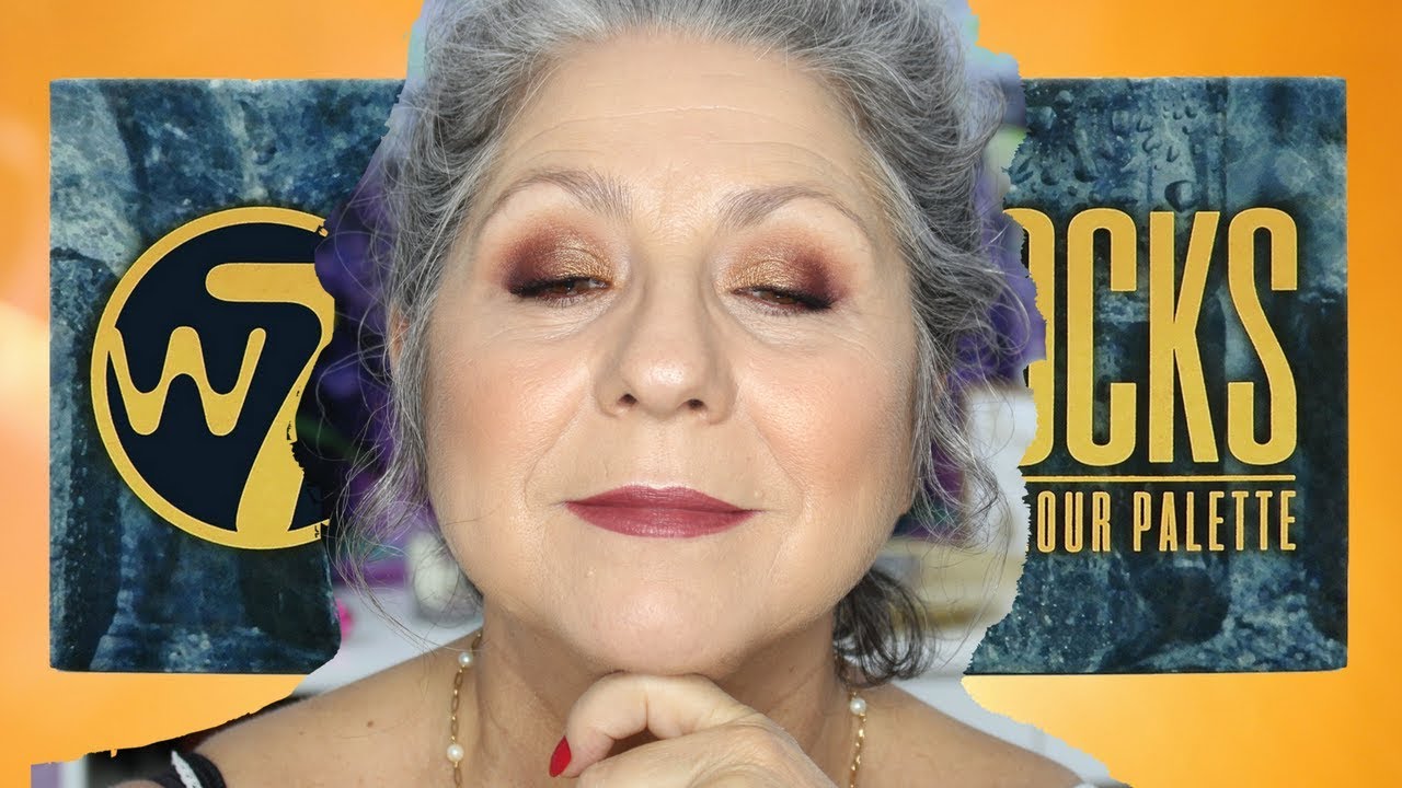 MAQUILLAJE CON 